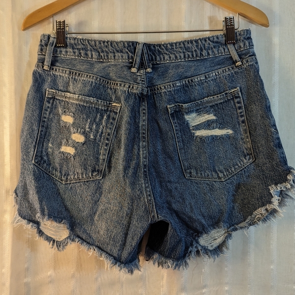 Good American Denim Shorts Raw Hem Distressed sz 8/29 Bohemian Chic Summer - Picture 6 of 15